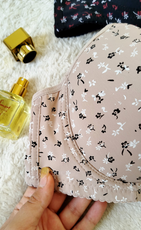 سوتین اسفنجی بزرگ