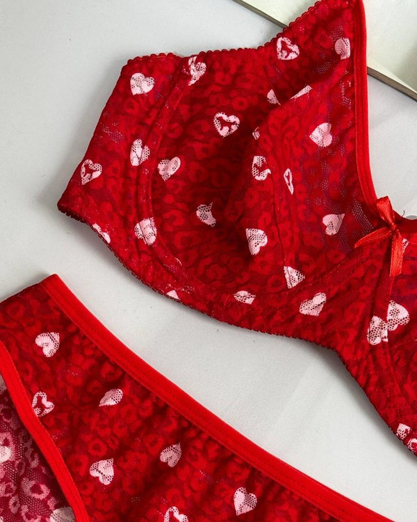 شورت و سوتین قلب قلبی