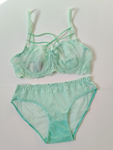 شورت و سوتین تمام گیپور